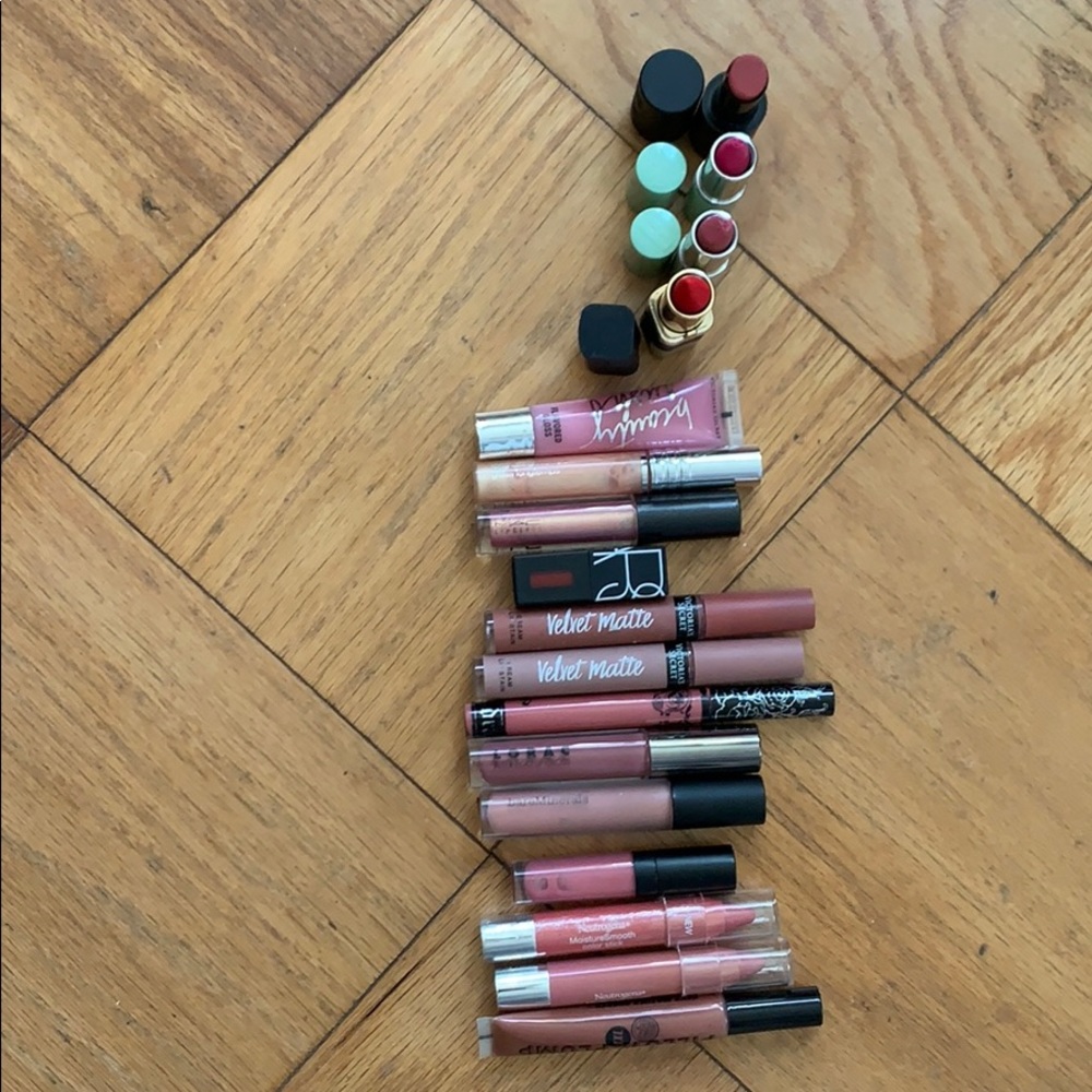 Lipstick and lipgloss set!! Mac, Buxom, neutrogena